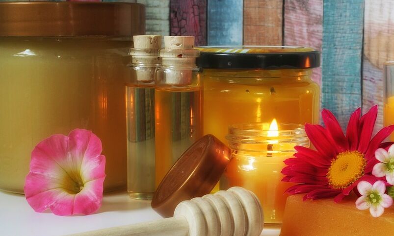 Honey for the treatment of varicose veins.